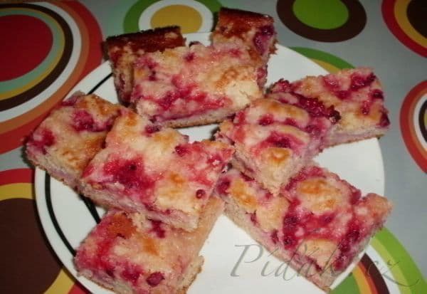 1. obrázek Celozrnný jogurtový koláč s ovocem