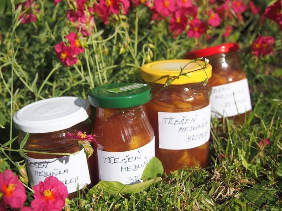 1. obrázek Třešňová marmeláda s meduňkou 