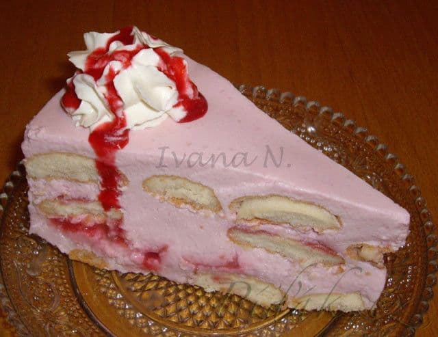 1. obrázek Nepečený malinový dort