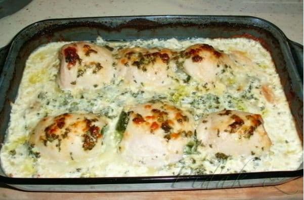 1. obrázek Zapečené, smetanové kuřecí závitky se špenátem