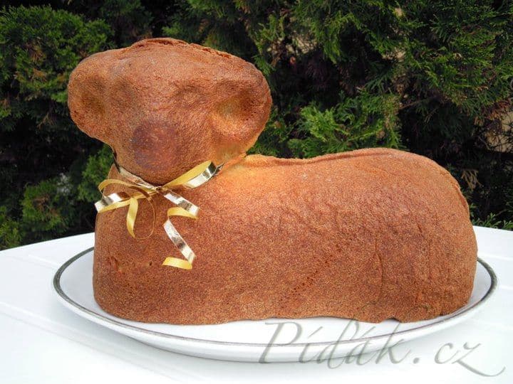1. obrázek Beránek z kynutého těsta