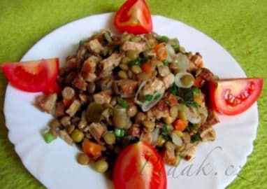 Obrázek Čočkový salát s uzeným tempehem