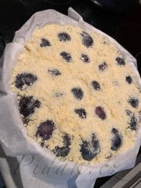 6. obrázek Cuketový koláč se švestkami, mákem a ořechy