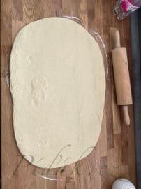 3. obrázek Kynutí  šneci s pudinkem, malinami a  cukrovou polevou