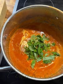 Obrázek Krémová tomatová polévka s balsamikem a smetanou