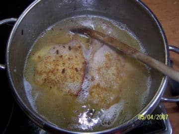 6. obrázek Vepřové plátky na kari se špenátem a amoletkami 